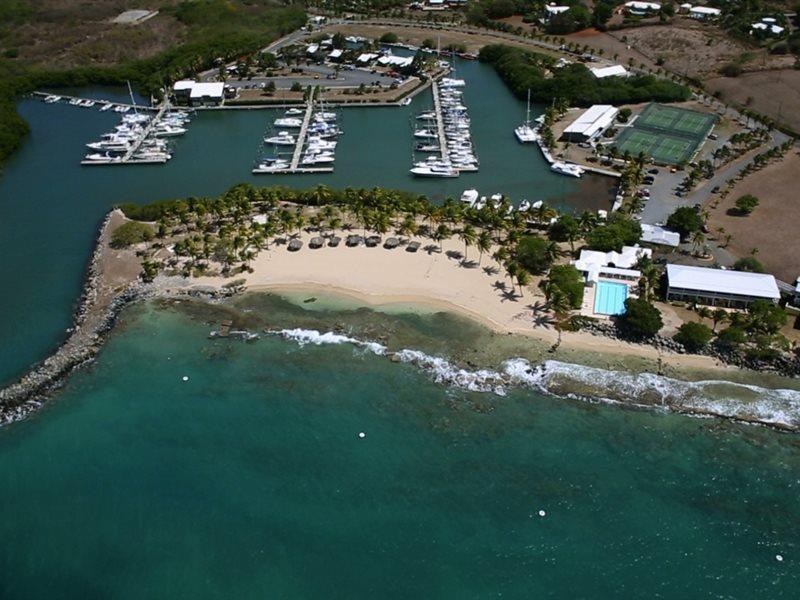 Tamarind Reef Resort Spa & Marina Кристианстед Екстериор снимка